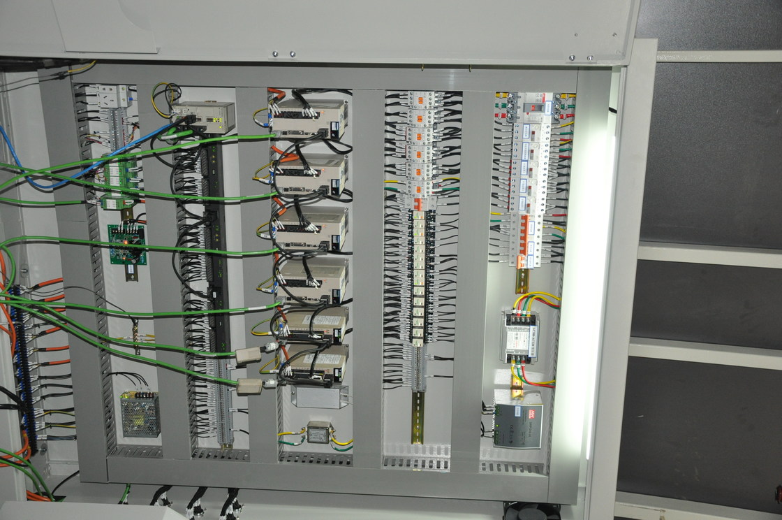 수직 격리 유리제 생산 라인/격리 유리제 바다표범 어업 로봇 8 자동 귀환 제어 장치 모터