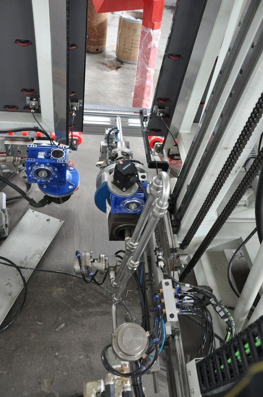 Szie 최대 유리제 2500*4500mm 수직 격리 유리제 기계/두 배 유리제 기계 바다표범 어업 로봇