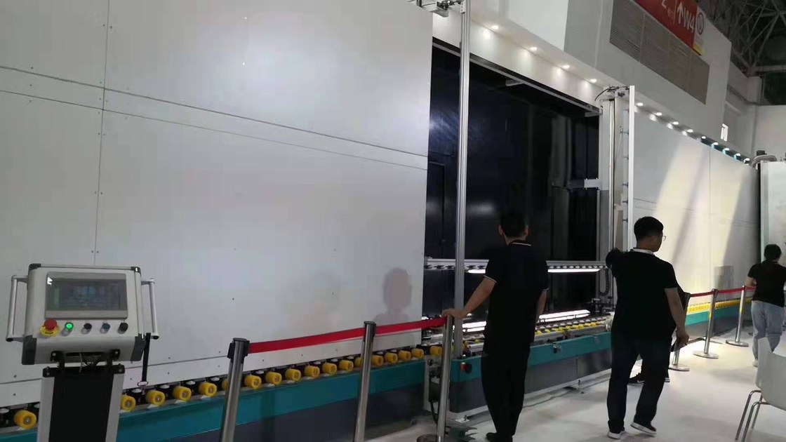 수직 격리 유리제 생산 라인 LJBZ2535는, 자동적으로 접착제 깊이, 디지털 표시 장치를 조정할 수 있습니다