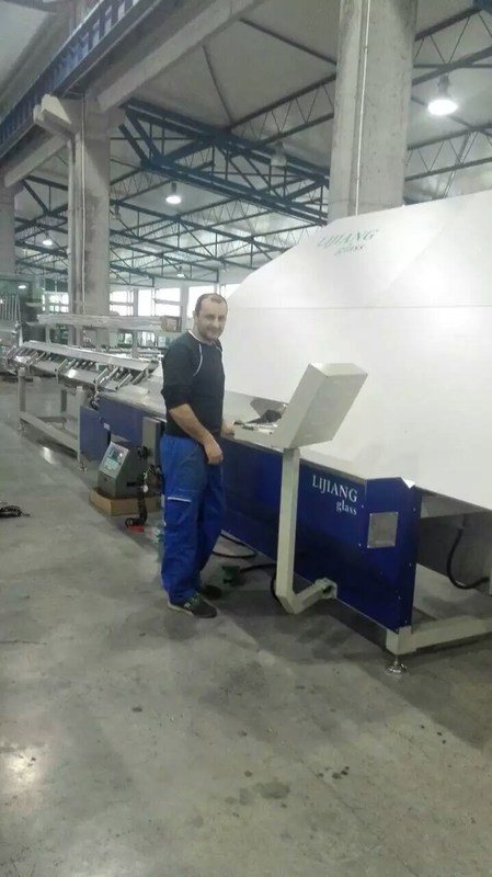 4개의 다른 간격 장치 크기 기억 장치를 가진 간격 장치 막대기 구부리는 기계